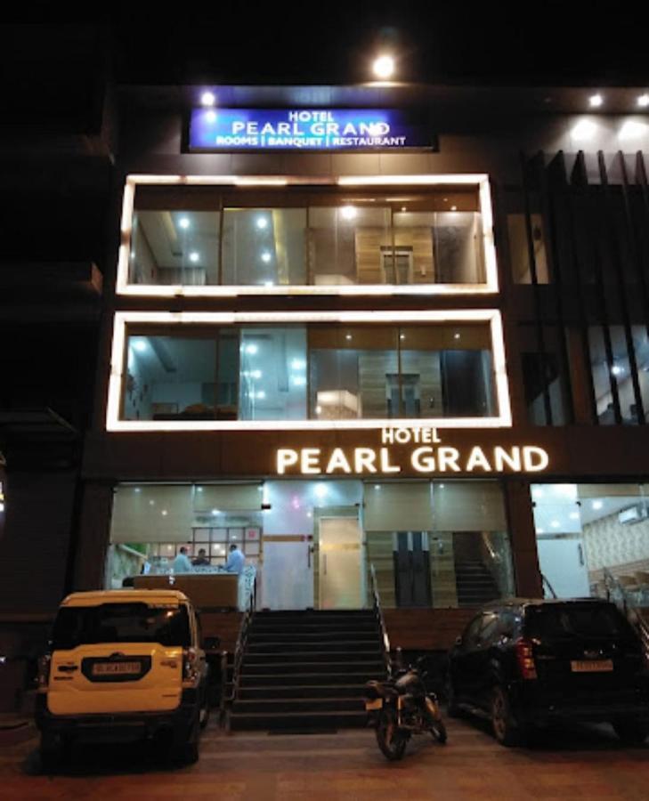 Hotel Pearl Grand&Banquet Zirakpur Extérieur photo